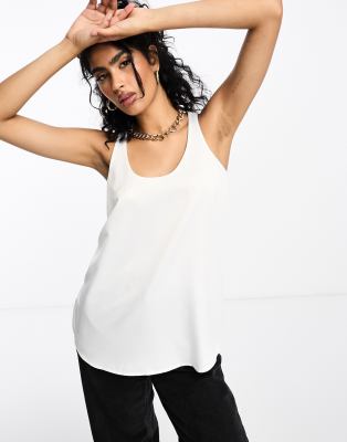 River Island - Tanktop in Weiß mit Ringerrücken und U-Ausschnitt