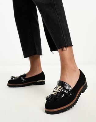 tassle loafer in black