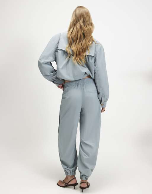 River Island Technical cuffed twill pants in light blue, 4 of 4