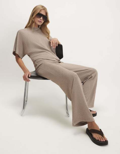 River Island Textured asymmetric hem set in beige - view 1
