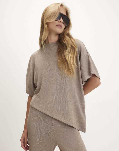 River Island Textured asymmetric hem top in beige - view 1