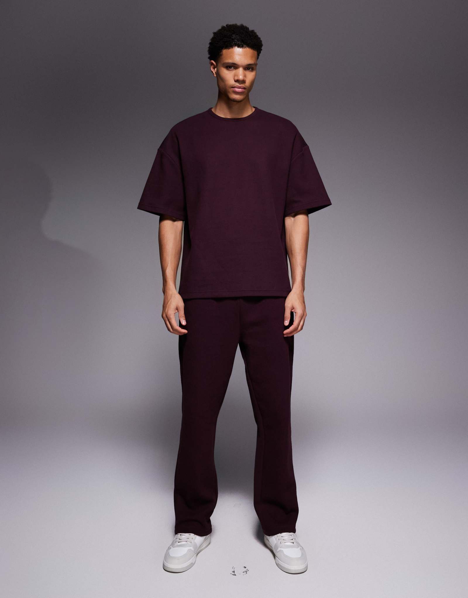 Футболка и шорты с фактурой River Island бордового цвета