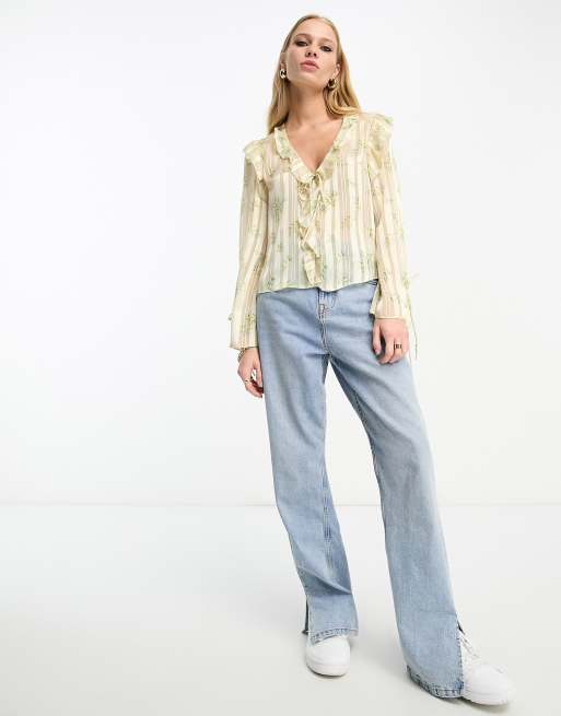 AMERI RUFFLE FRILL CHIFFON BLOUSEアイボリーF Ameri（アメリ）の「RUFFLE FRILL CHIFFON BLOUSE（シャツ
