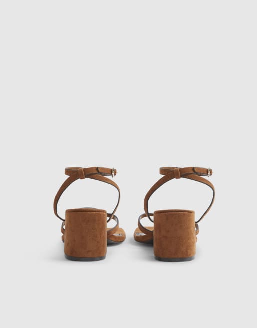 River Island Toe thong block heel sandals in tan , 4 of 4