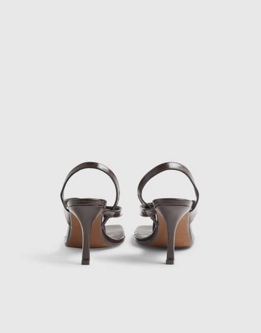 River Island Toe thong heeled sandals in dark brown, 3 of 3