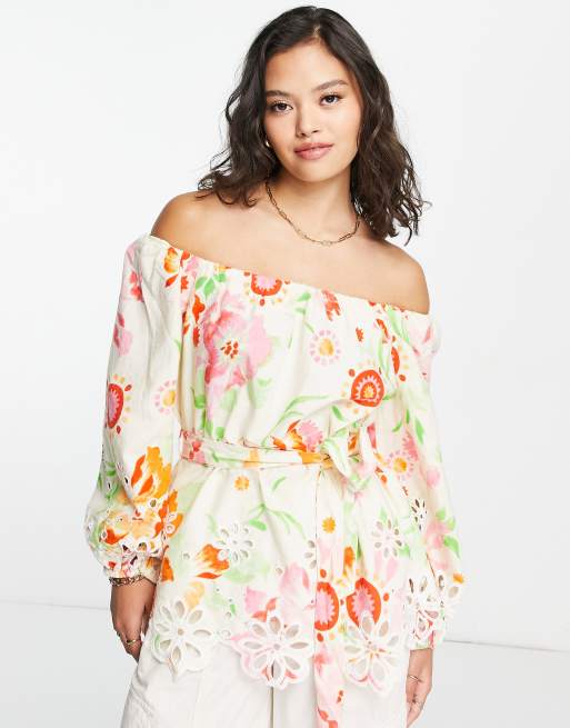 River Island - Top con scollo Bardot rosa con ricami