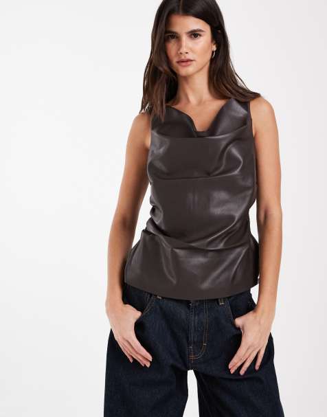 River Island top i læderlook med rynkedetaljer og uden ærmer i mørkebrun - view 1