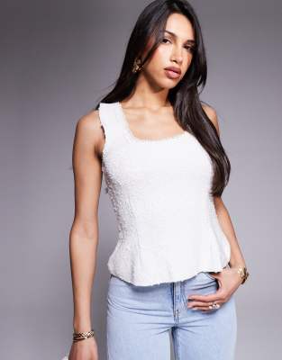 River Island - Trägertop aus Bouclé in Weiß