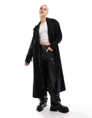 River Island - Trenchcoat in Schwarz mit Nietenbesatz