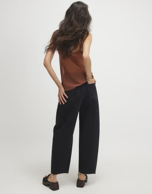 River Island Twist seam barrel leg jeans in black, 4 of 4