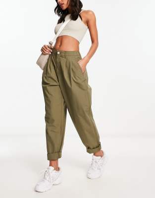 River Island - Utility-Hose mit Karottenschnitt in Khaki-Grün