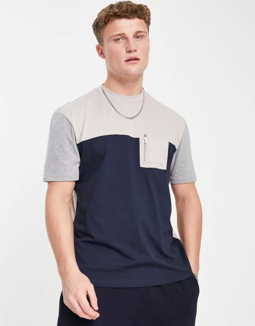 River Island – Utility-T-Shirt in normaler Passform mit Blockdesign in Marineblau