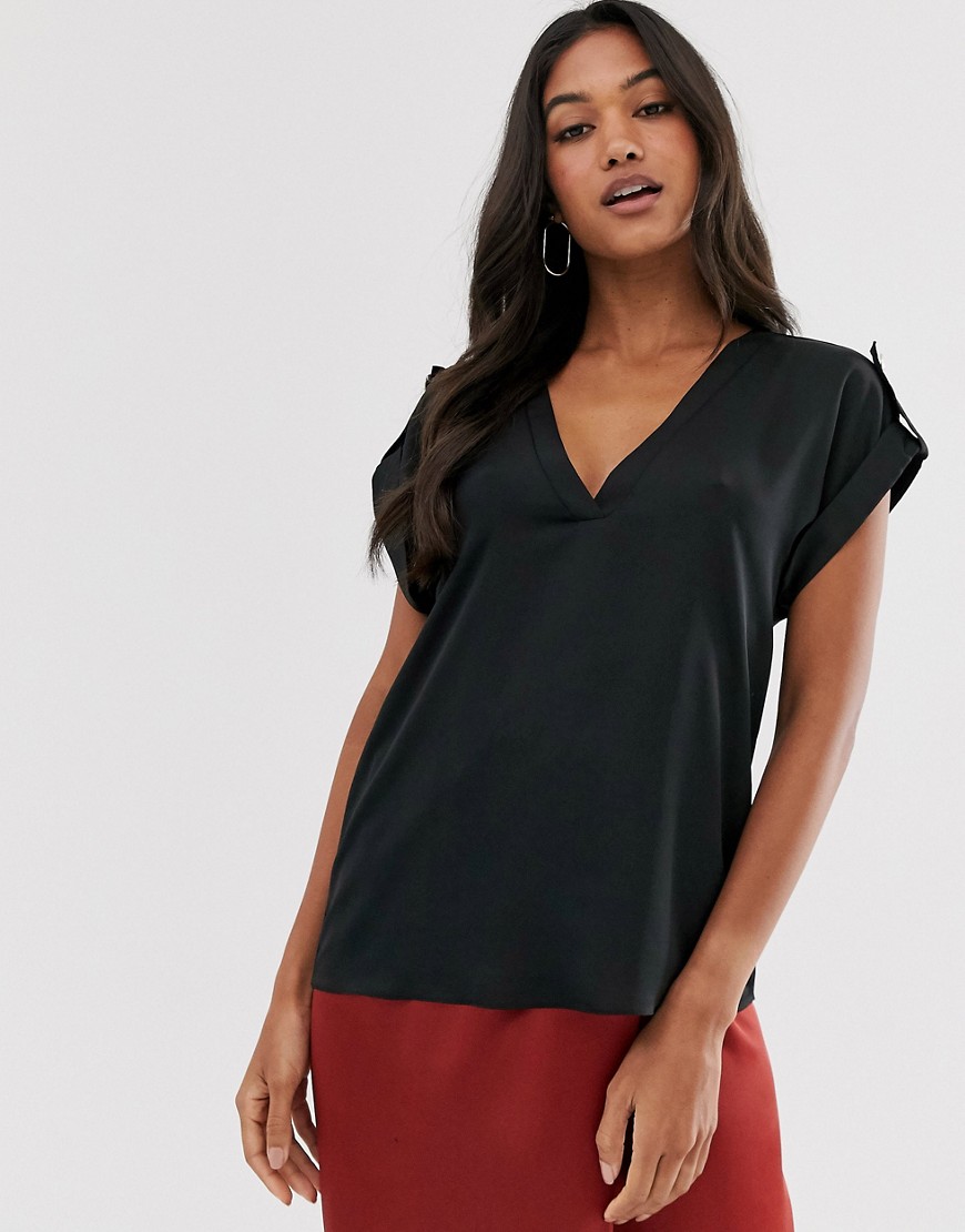 River Island v neck t-shirt with buttoned sleeves in black