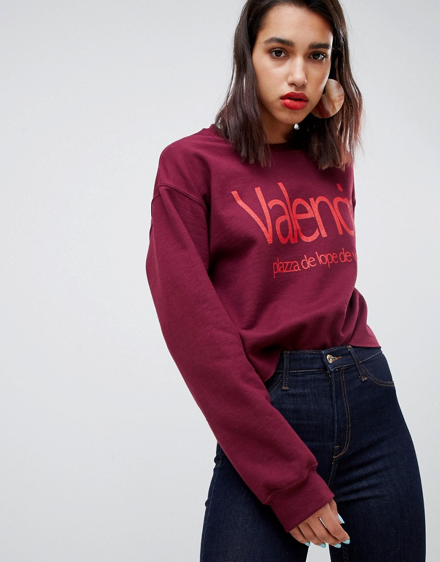 River Island valencia slogan sweatshirt with raw hem in burgundy-Multi
