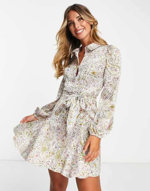 River Island - Vestito camicia corto in raso bianco con stampa cachemire