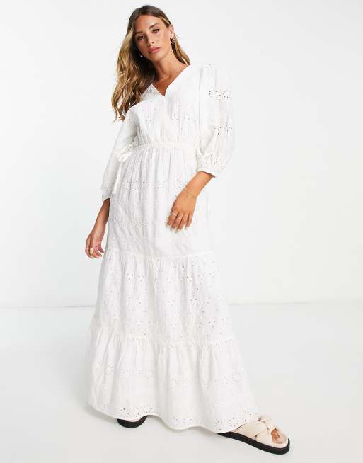 River Island - Vestito grembiule lungo in pizzo bianco con schiena scoperta