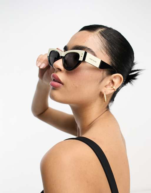 River Island - Vingeformede Cat Eye-solbriller i sort og hvid