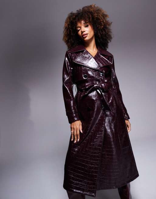 River Island – Vinröd, krokodilskinnsmönstrad trenchcoat i läderimitation, 4 av 4