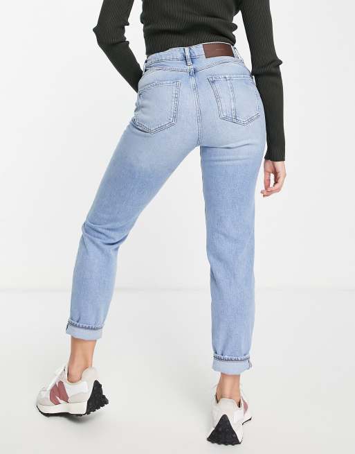 River Island - Vormgevende, distressed mom jeans in middenblauw, 2 van 4