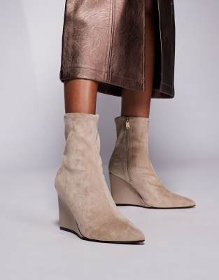 River Island wedge heel boot in beige-Neutral