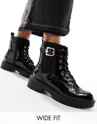 River Island - Weite Passform - Schnürstiefel in Schwarz mit goldfarbener Schnalle