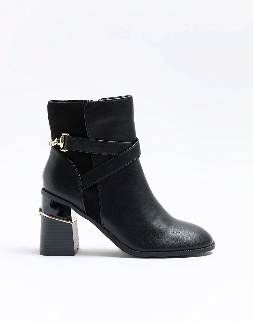 River Island Wide Fit Hardware Detail Heeled Ankle Boot In Black