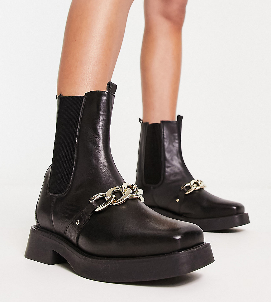 River Island Wide Fit chain detail gusset boot in black