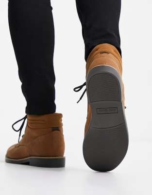 wide fit chukka boots