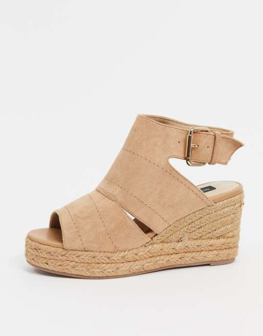 River island tan store wedges