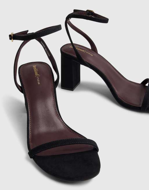 River Island Wide fit open toe heeled sandals in black, 3 of 4