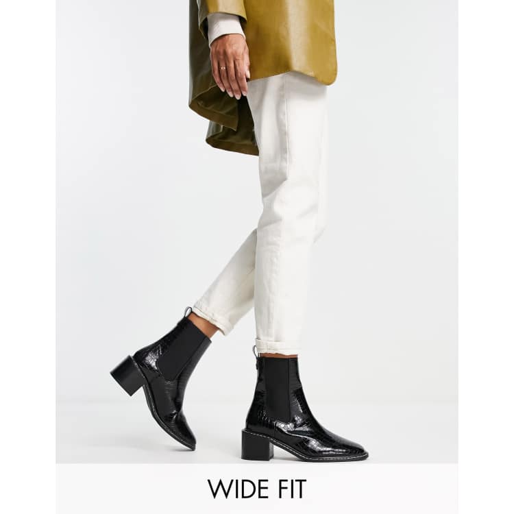 River island block store heel chelsea boots