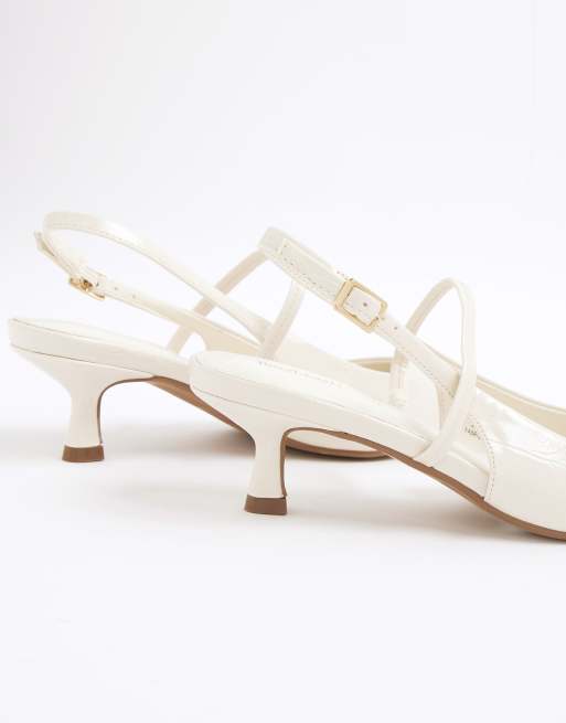 River Island Wide fit strappy slingback court heels in cream, 4 of 4