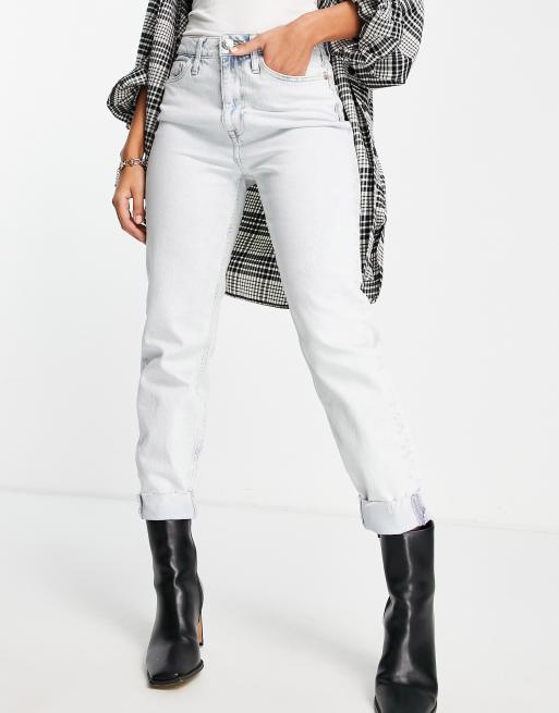 River Island – Wybielane modelujące mom jeans z podwyższonym stanem