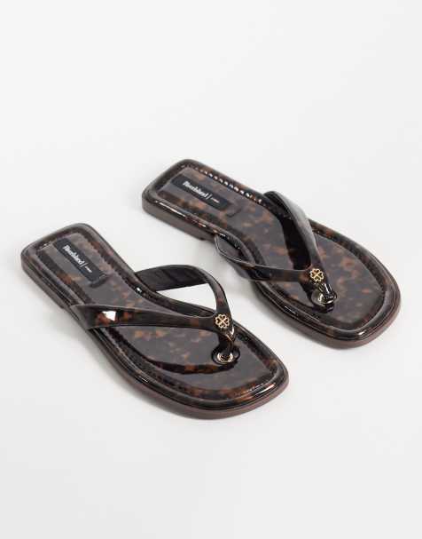 River Island – Zehenstegsandalen in Dunkelbraun mit Metalldetail in Schildpatt-Optik - view 1