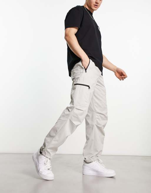 Cargo pants discount with zipper pockets