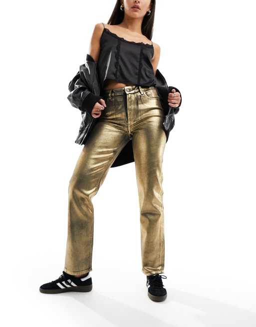 River Island – Złote powlekane jeansy o prostym kroju