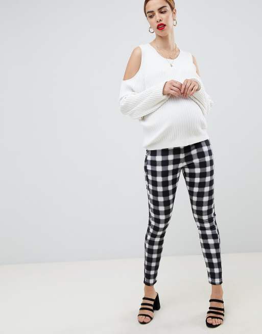 Rivington højtaljede jeggings i gingham med sort/hvid print og taljekant under maven fra ASOS DESIGN Maternity