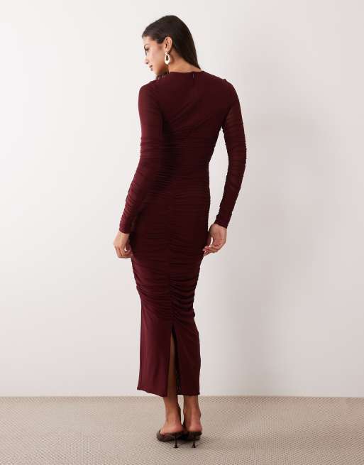 Robe longue moulante plum à découpes, détail de quincaillerie dorée et fronces, 3 de 4