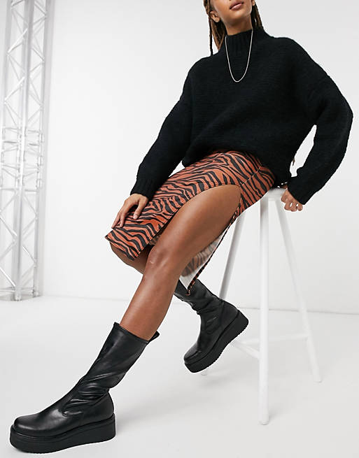 Rokoko bodycon midi skirt with thigh split in tiger print