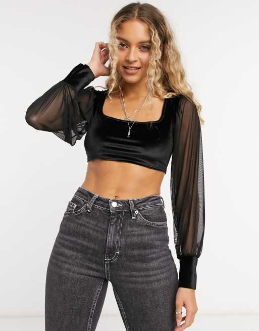 Rokoko – Crop top i sammet med puffärmar i mesh