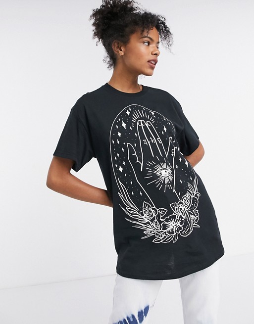 Rokoko oversized t-shirt with zodiac celestial graphic