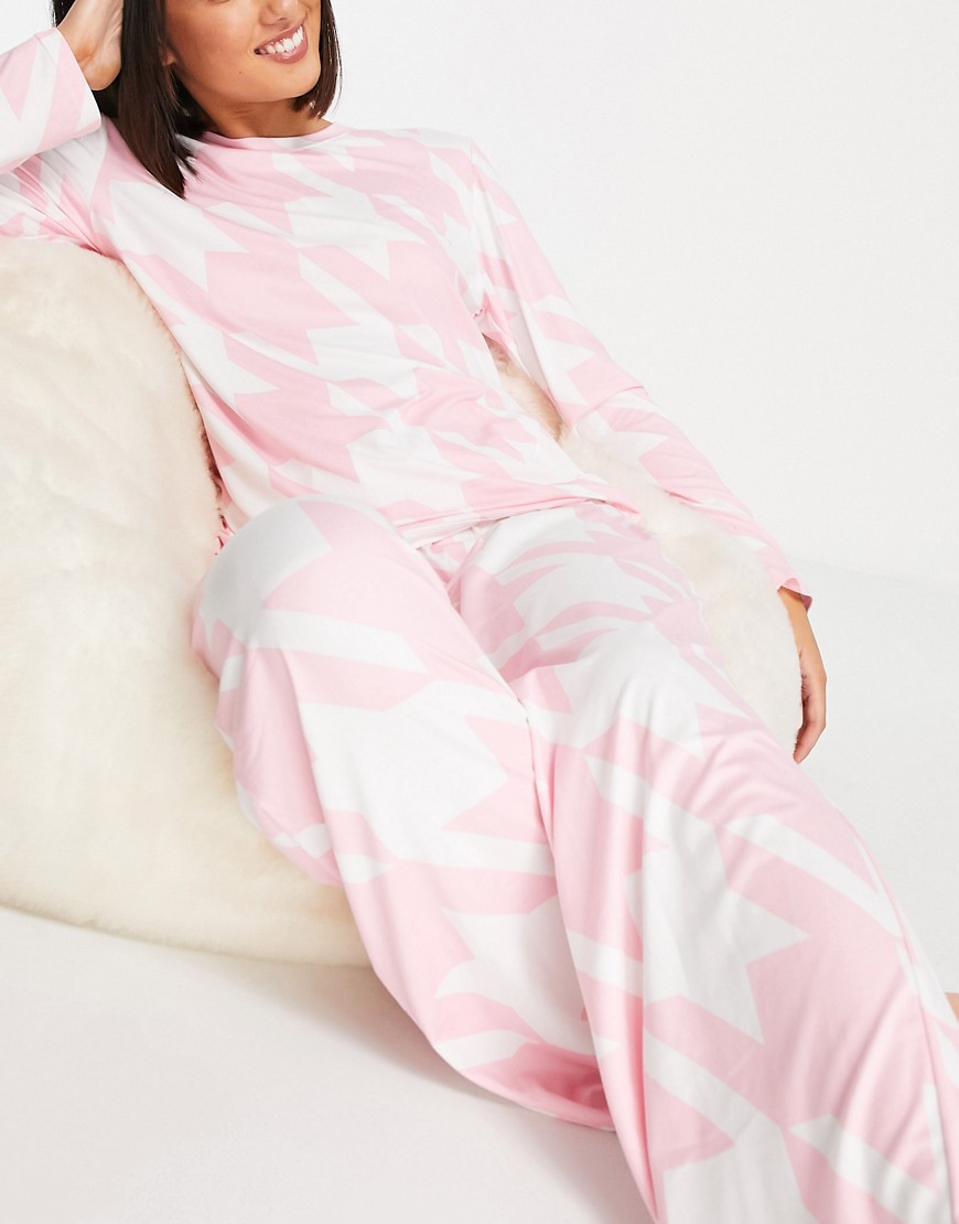   Asos Розовая пижама с лонгсливом и с принтом в ломаную клетку Loungeable-Розовый цвет