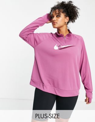 фото Розовый лонгслив с логотипом-галочкой и воротником на молнии nike plus running dri-fit-розовый цвет nike running