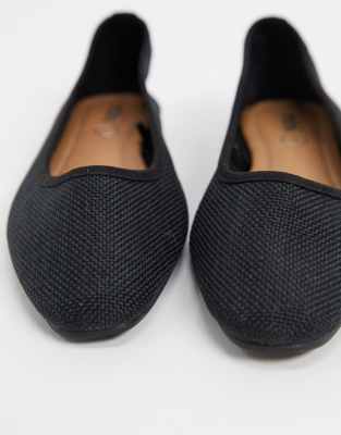 naturalizer pointed toe flats