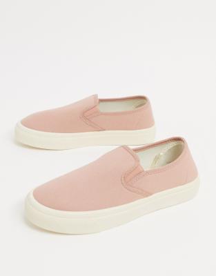 rubi slip on