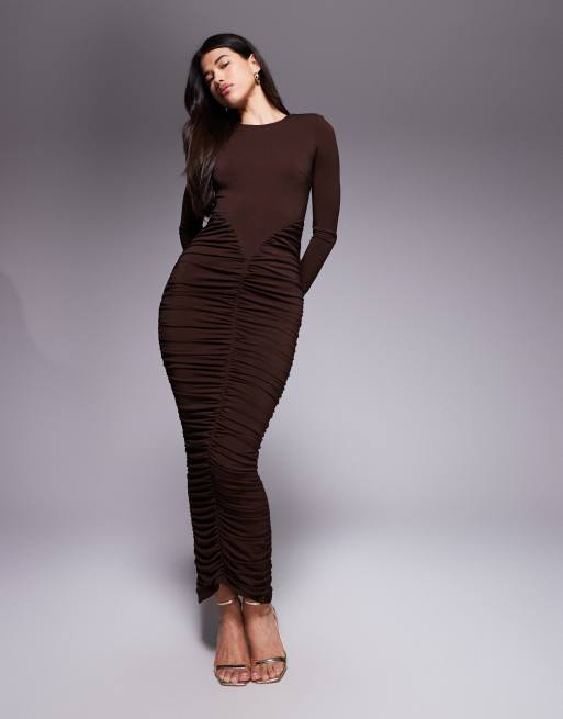 Ruched & Ready – Figurformendes Bodycon-Maxikleid in Schokobraun mit Raffung