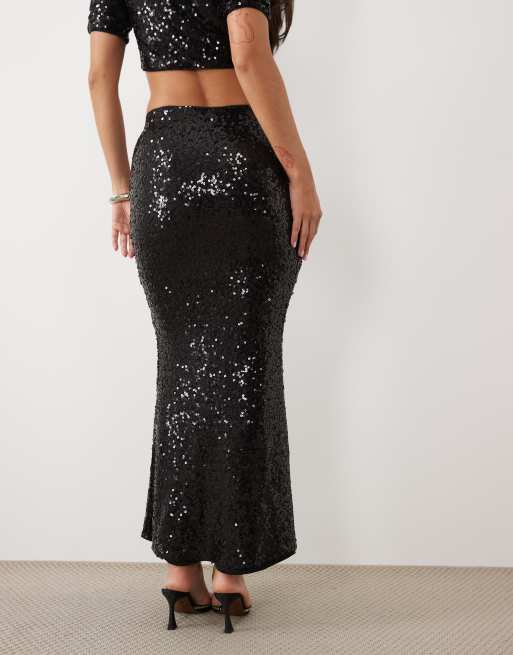 Ruched & Ready gonna lunga coordinata a vita alta con paillettes e fondo a coda di rondine nera, 2 di 5