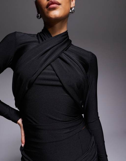 Ruched & Ready – Looked Twice – Czarny modelujący top z warstwą z dekoltem halter, część zestawu, 4 z 4