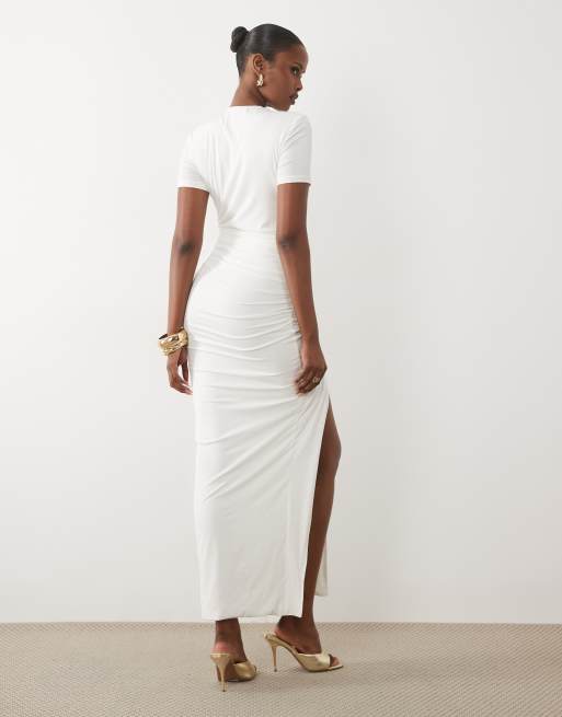 Ruched & Ready – Miss Me Yet – Vit, skulpterad t-shirtklänning i maxilängd och jersey med knut i midjan, 4 av 4