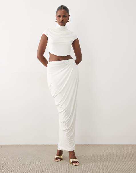 Ruched & Ready - Vormgevende gedrapeerde maxi rok van jersey in wit, deel van co-ord set - view 1